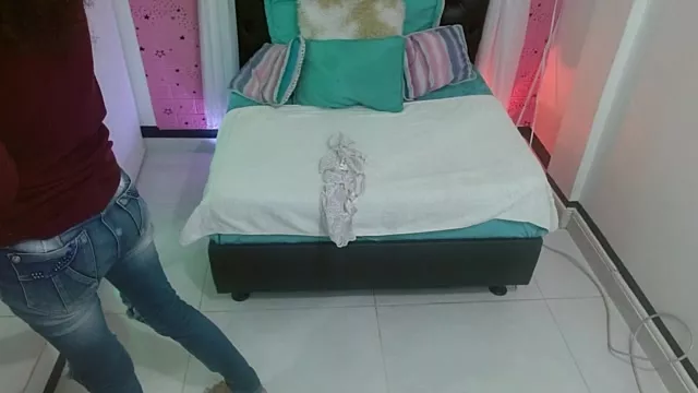 Alice_candace on StripChat