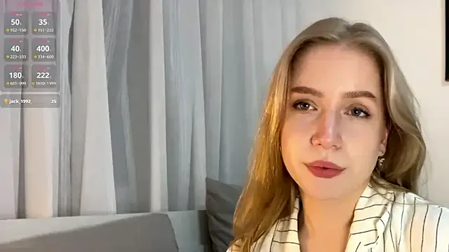 Alice_meow15 on StripChat