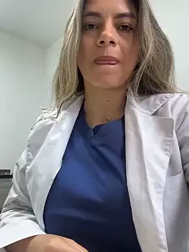 Freechat alicee16 on StripChat