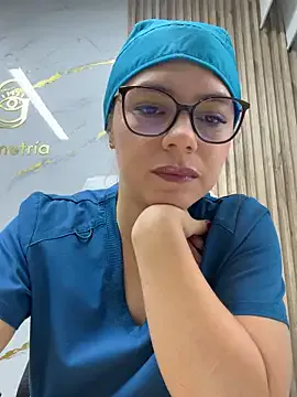 Freechat alicee16 on StripChat