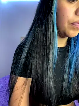 Aliceee_11 on StripChat