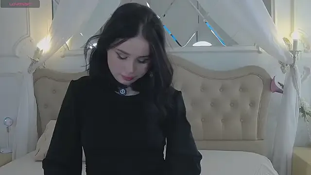 AliceLune on StripChat