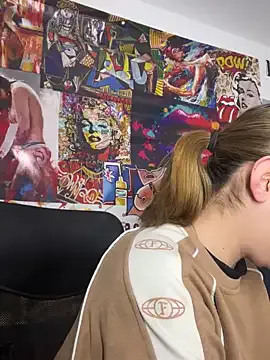 Freechat AliceTeenager___ on StripChat