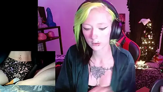 Freechat alicewonder09 on StripChat