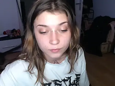 Freechat AlienforTwenty on StripChat