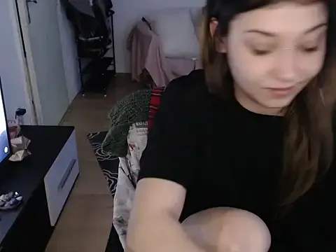 Freechat AlienforTwenty on StripChat