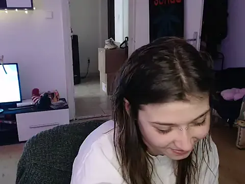 Freechat AlienforTwenty on StripChat