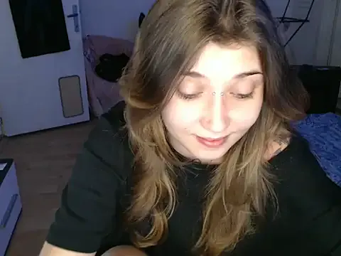 Freechat AlienforTwenty on StripChat