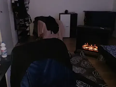 Freechat AlienforTwenty on StripChat