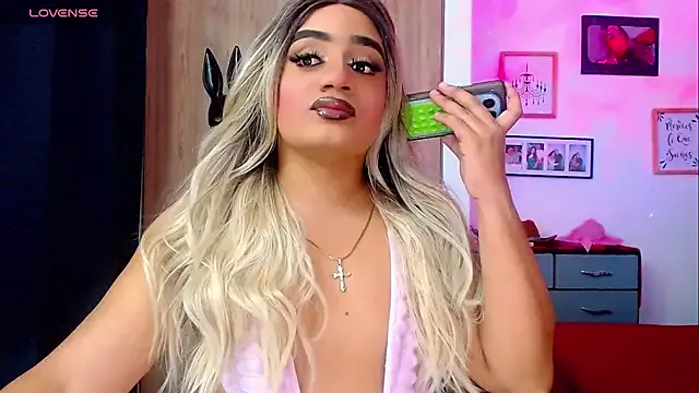 Freechat Amber_bigdick22 on StripChat