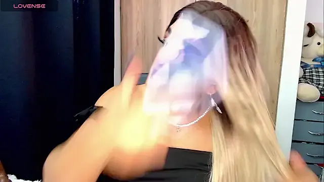 Freechat Amber_bigdick22 on StripChat