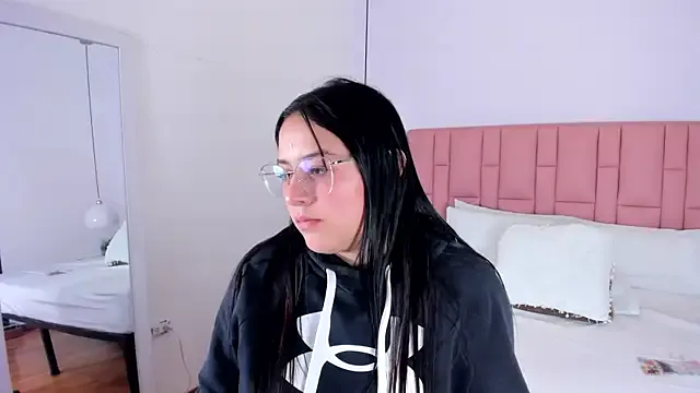 Amy_Ferreira on StripChat