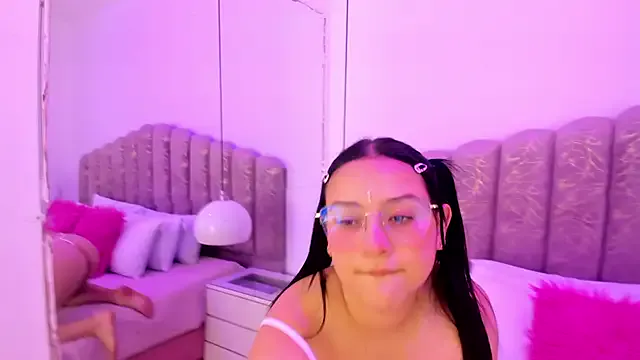 Amy_Ferreira on StripChat