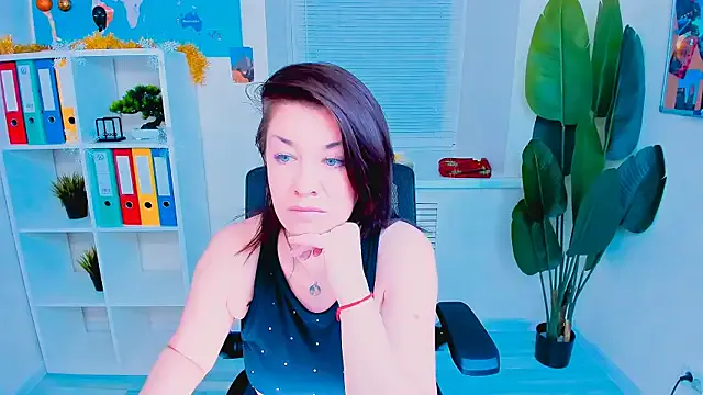 AnaMills on StripChat