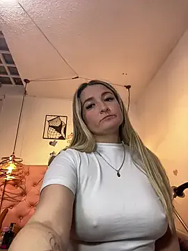 antonella87 on StripChat