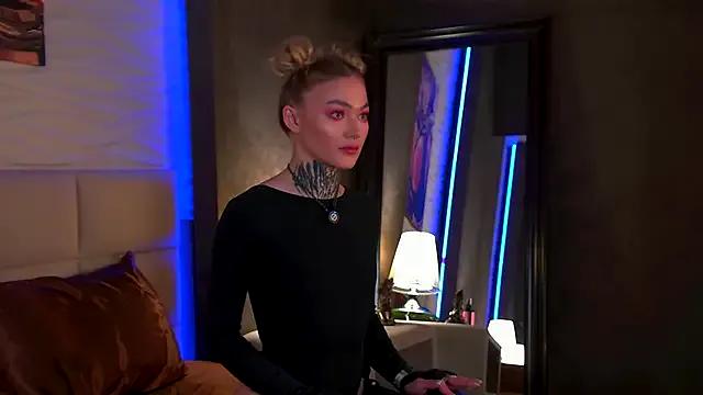 Freechat AriWild on StripChat