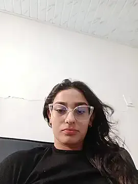Ary-18 on StripChat