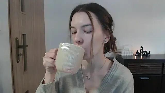 Offline aurora_lust on StripChat