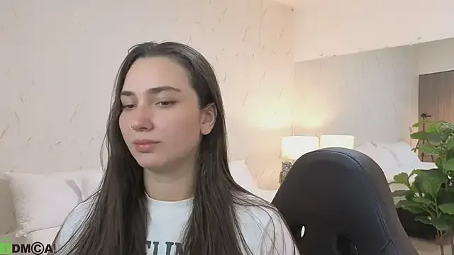 ava_blue on StripChat