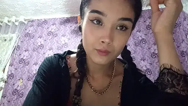AylinBlush on StripChat