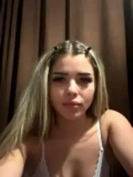 Freechat BabyZoey_ on StripChat