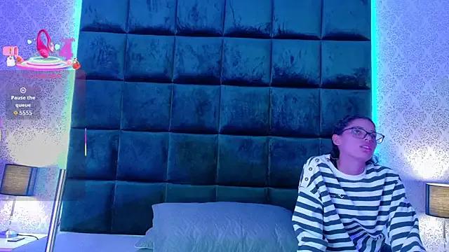 BeccaReedd on StripChat 