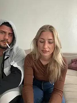 belle98 on StripChat 