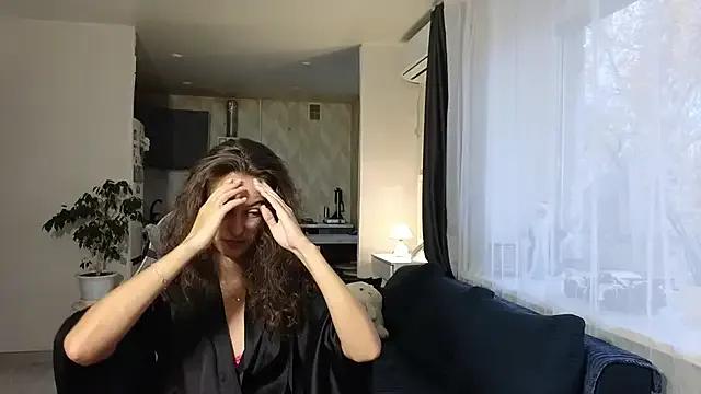 BelleWild on StripChat 