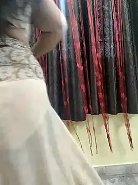 bhuvana_555 on StripChat