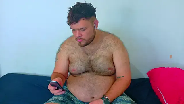 big_bearr on StripChat