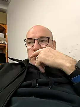 bogland33 on StripChat