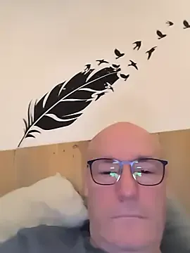 bogland33 on StripChat