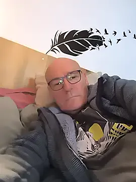 bogland33 on StripChat