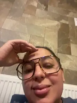 BustyAllyy on StripChat