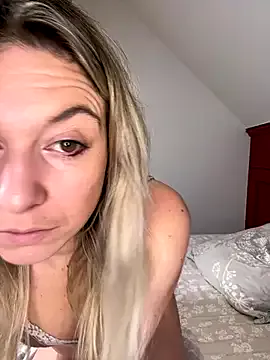 carlaaa on StripChat