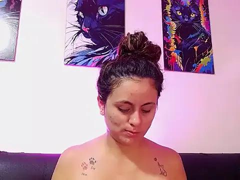 Freechat Caroline_Jons on StripChat