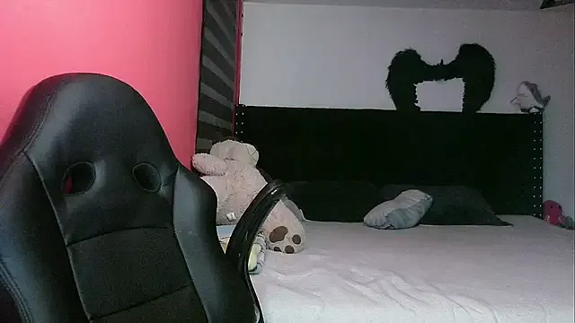 Freechat charlotedoll on StripChat