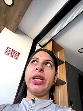 charlotte_stevenss_ on StripChat