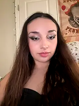 CharmingMaddie on StripChat
