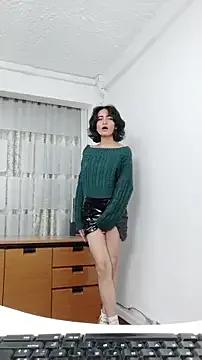 StripChat chloehanna is Freechat chloehanna — panty off and open legs