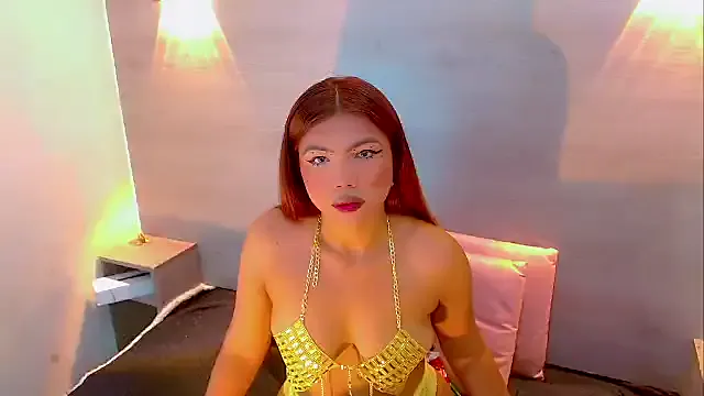 Freechat Cloelombard on StripChat