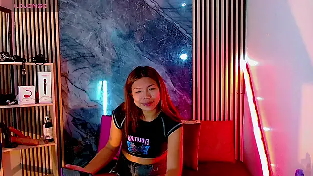 Freechat Cloelombard on StripChat