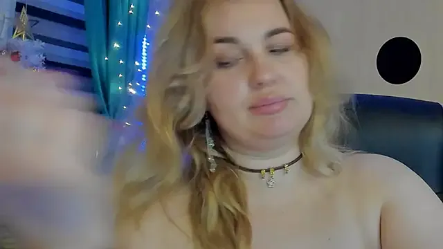 Freechat CoraSwon on StripChat