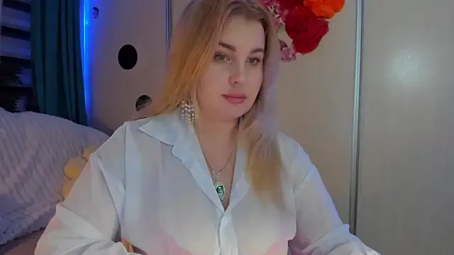 Freechat CoraSwon on StripChat