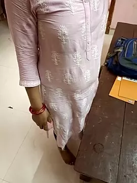 COUPLLE_VILLAGE on StripChat