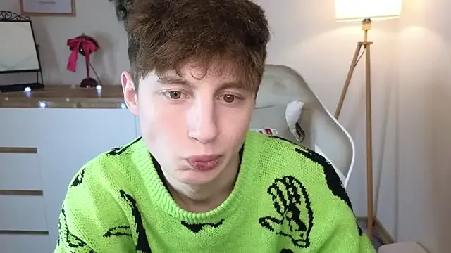 Freechat crisp1n on StripChat