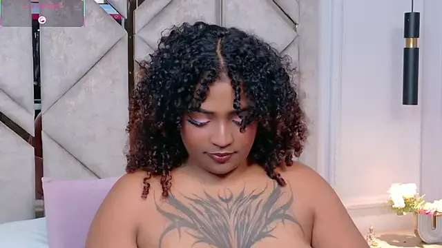 Cristal-Jonnes on StripChat