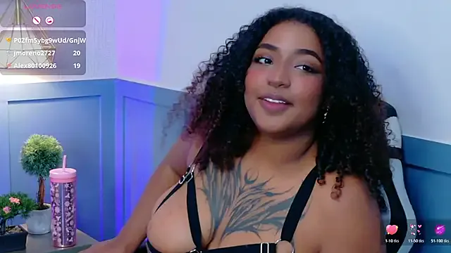 Cristal-Jonnes on StripChat