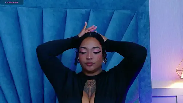 Cristal-Jonnes on StripChat