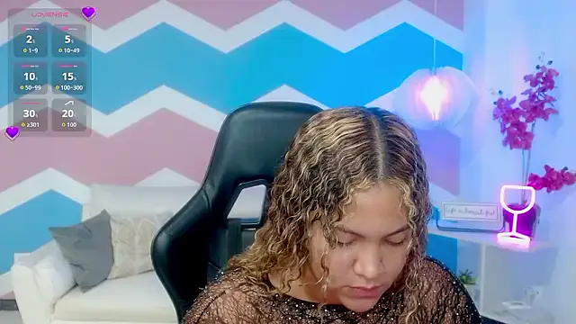 Cristal_War on StripChat